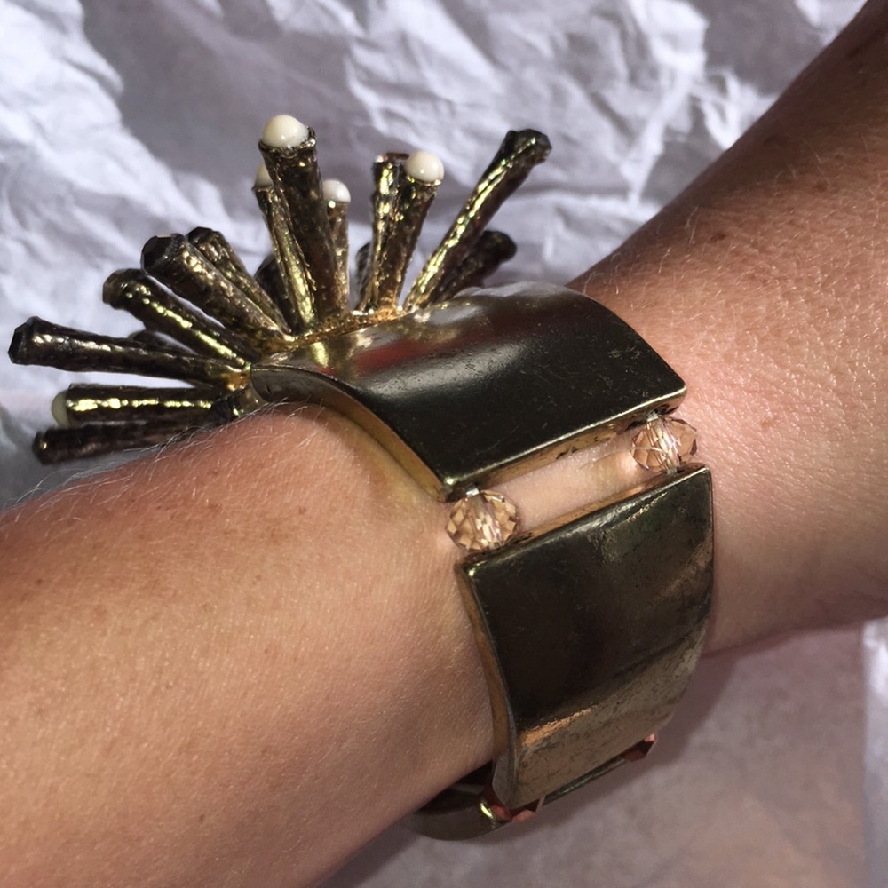 Gold Spiky Rhinestone Bracelet - Picture 6 of 9